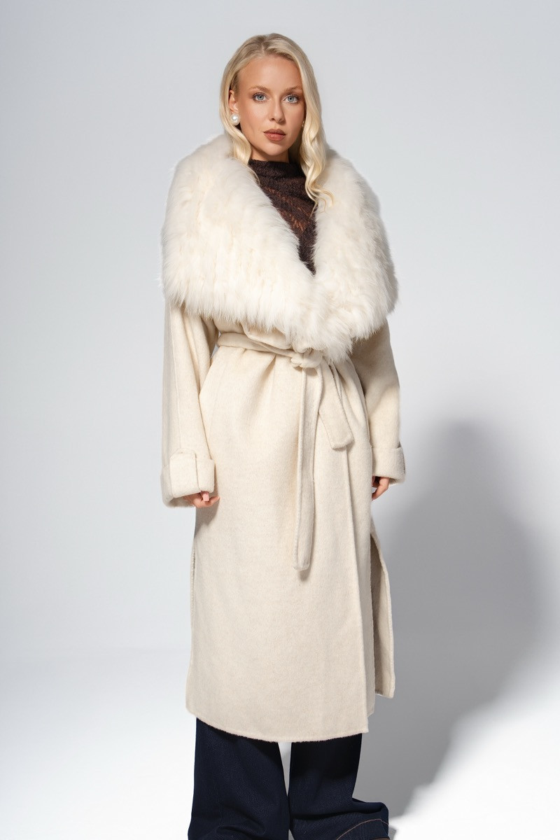 Палто ivory majesty